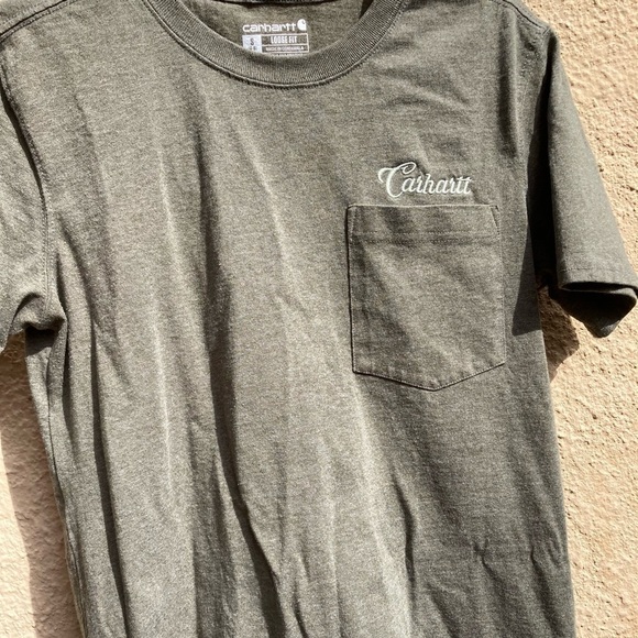 Women's Carhartt T-Shirt Green Spell-Out Cursive S Crew Cotton Pocket Cursive - Picture 11 of 12